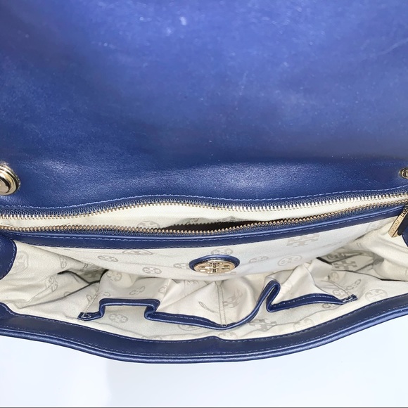 Tory Burch Hannah Shoulder Bag Blue - Picture 14 of 16